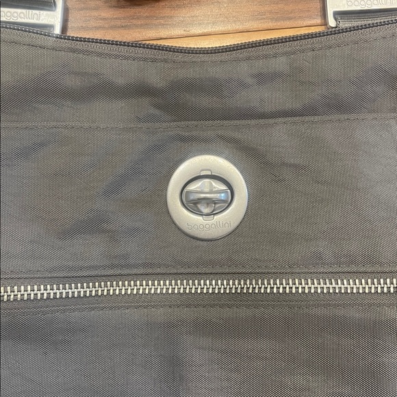 Crossbody Baggallini Bag - Stylish Gray crossbody unisex Bag - Picture 3 of 5